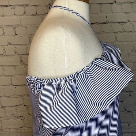 Cold Shoulder Top - Picture 3 of 7